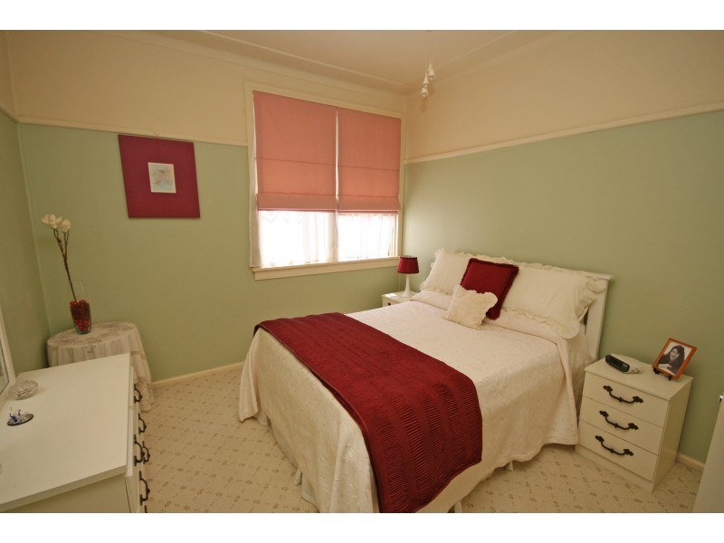 5 Peel Street, Tamworth NSW 2340