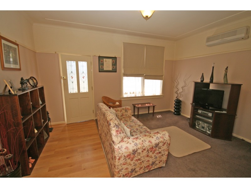 5 Peel Street, Tamworth NSW 2340