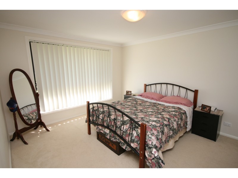 8 Woodside, Tamworth NSW 2340