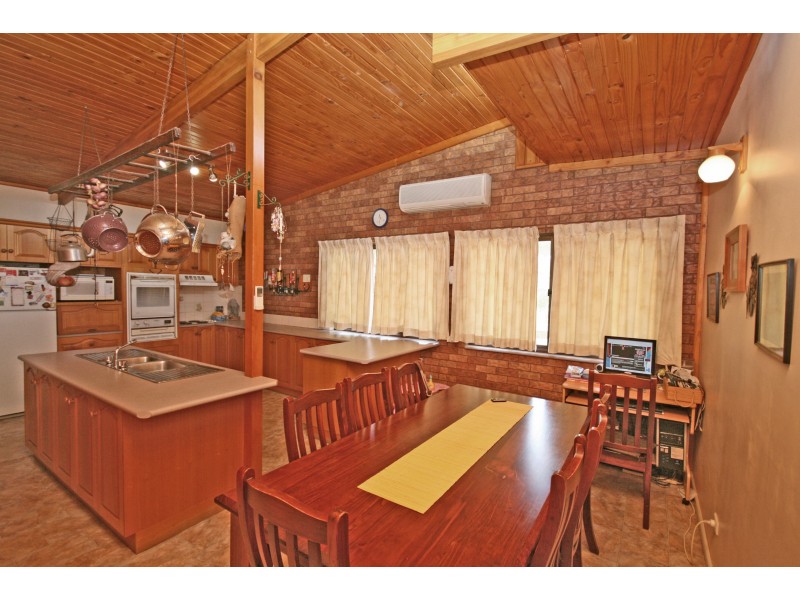 428B Roses Lane, Kootingal NSW 2352