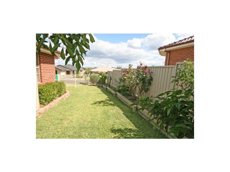 1 Bandalong Street, Tamworth NSW 2340