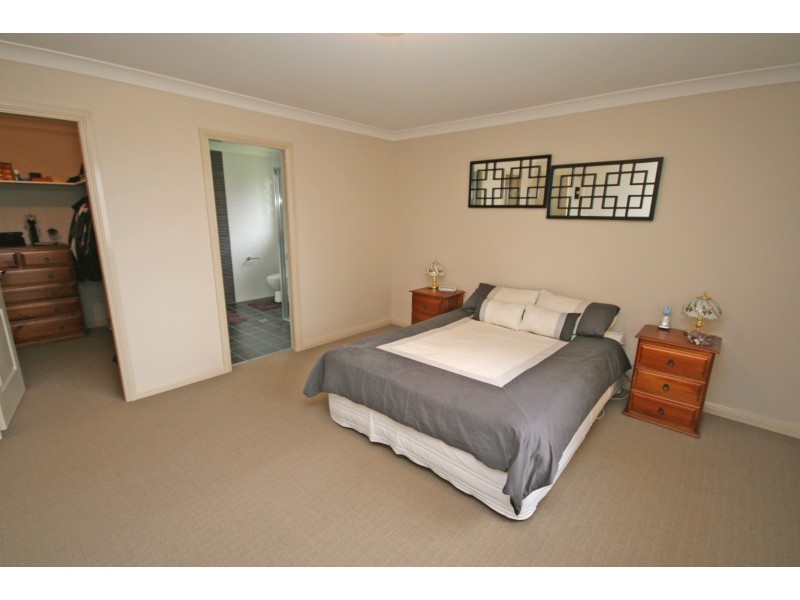 65 The Heights, Tamworth NSW 2340