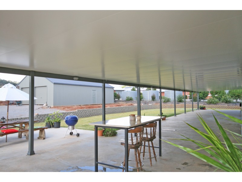 6 Benarkin Drive, Tamworth NSW 2340