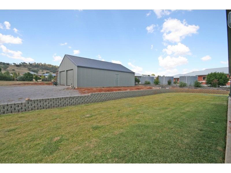 6 Benarkin Drive, Tamworth NSW 2340