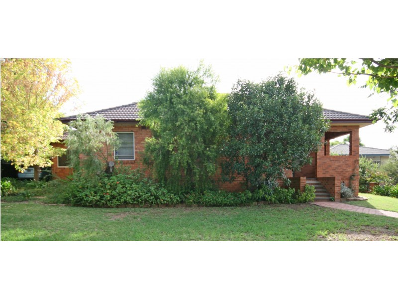 62 David Street, Tamworth NSW 2340