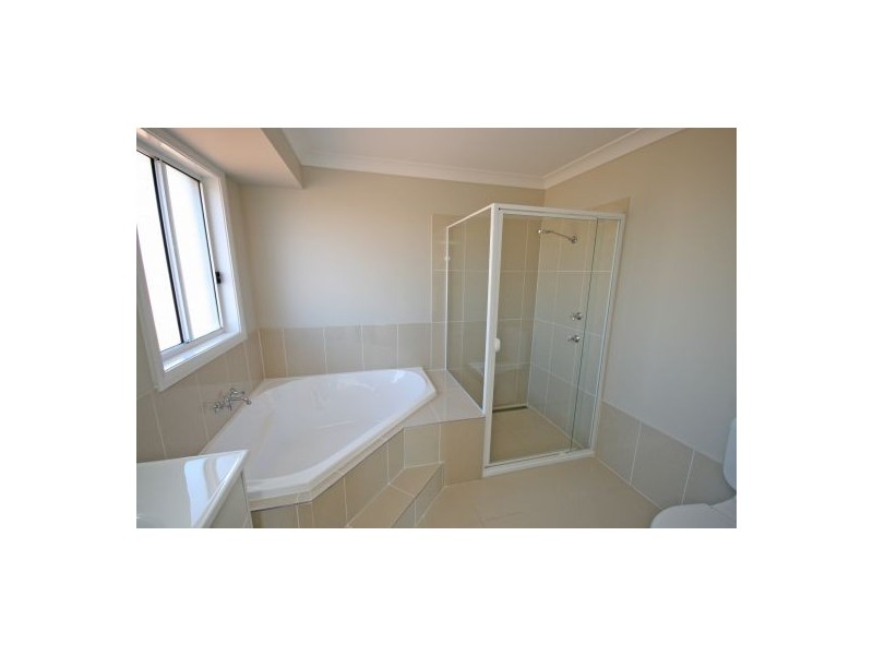 8 Kingfisher Drive, Tamworth NSW 2340