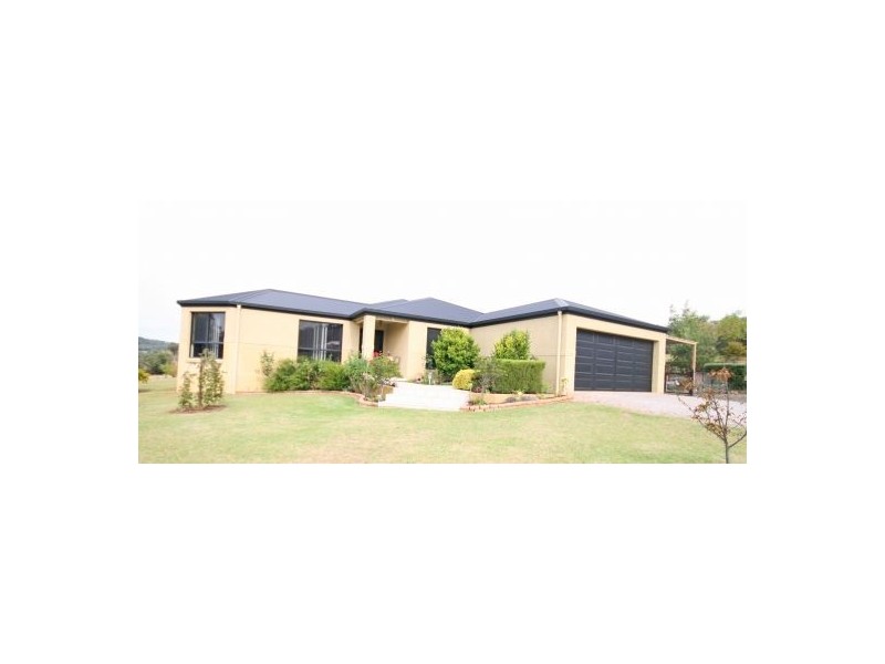 31 Leehy Court, Tamworth NSW 2340