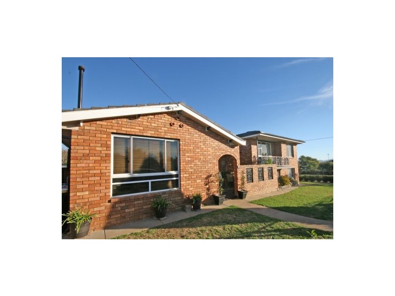 44 Kinarra Street, Tamworth NSW 2340