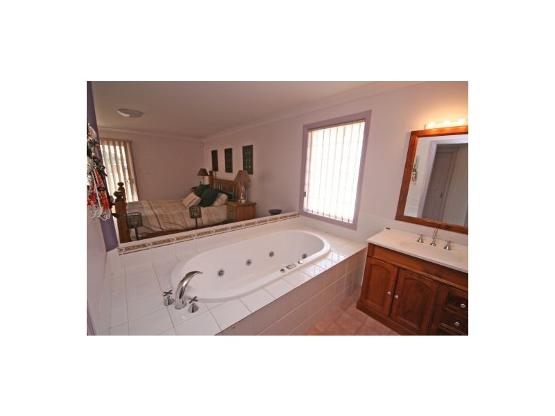 5 Eureka Place, Tamworth NSW 2340