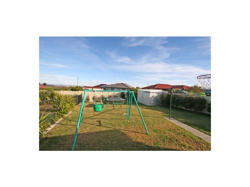 66 Wahroonga Drive, Tamworth NSW 2340