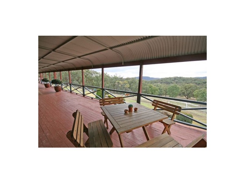 Back o’ the Moon, Tamworth NSW 2340