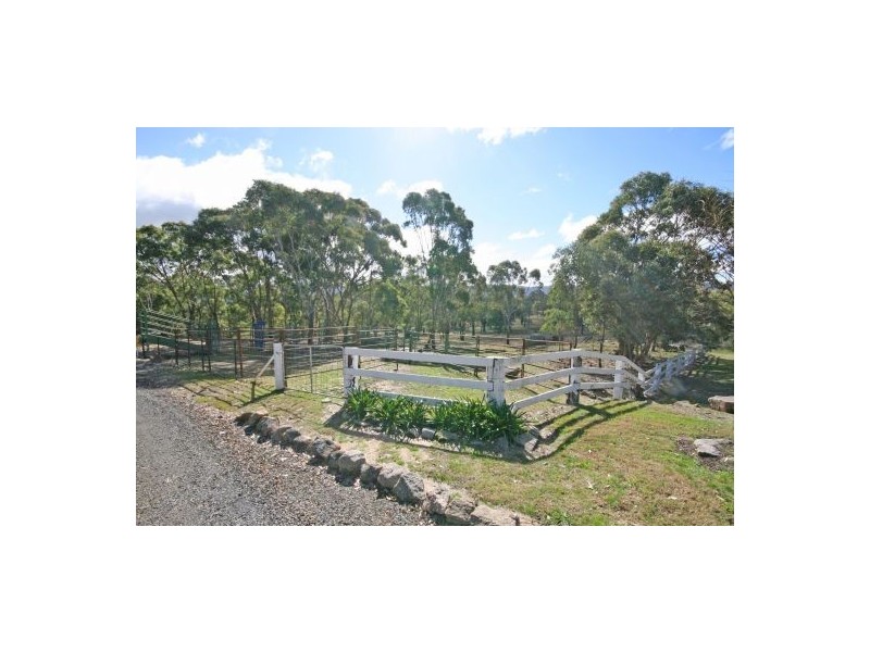 Back o’ the Moon, Tamworth NSW 2340