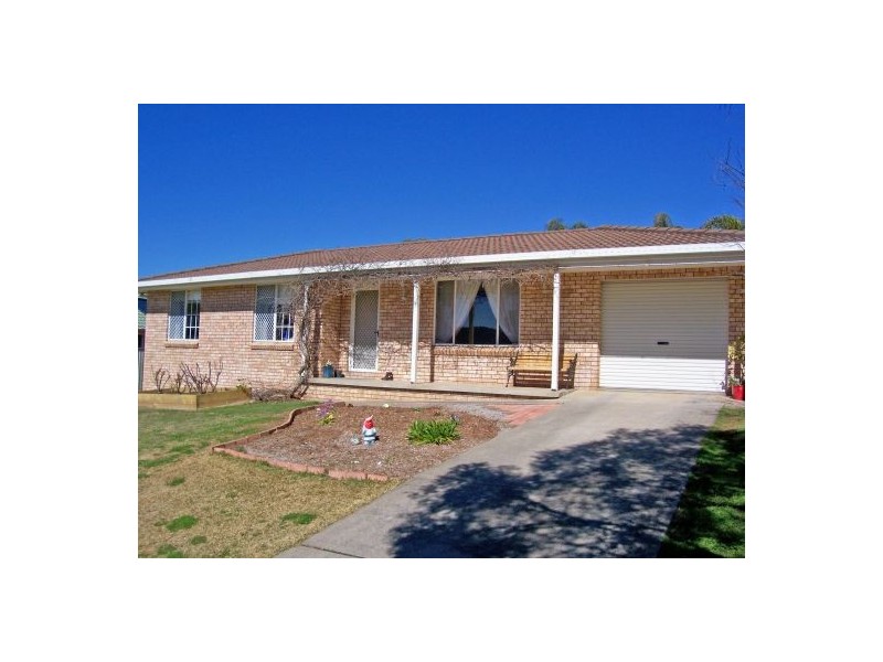 35 Windhover Crescent, Tamworth NSW 2340