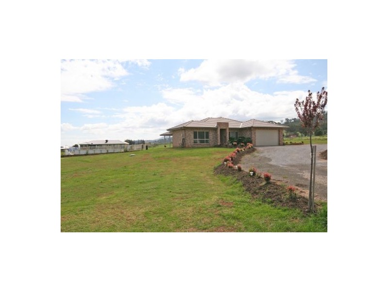 7 Brushtail Drive, Tamworth NSW 2340