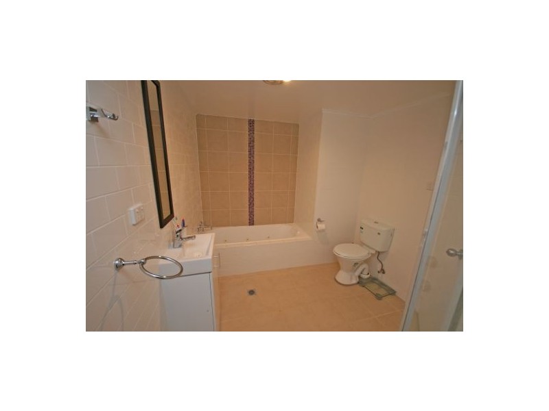 100 North Street, Tamworth NSW 2340