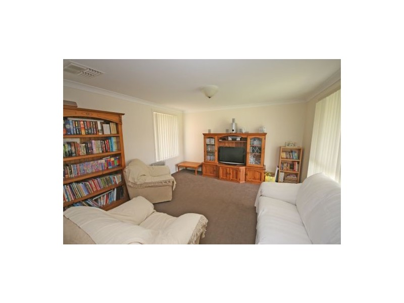 6 Baker Close, Tamworth NSW 2340