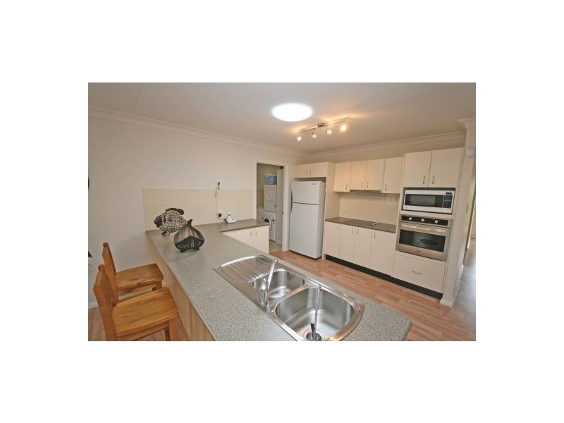 11 Daintree Circuit, Tamworth NSW 2340