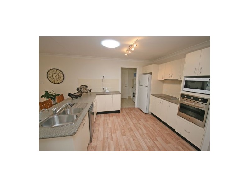 11 Daintree Circuit, Tamworth NSW 2340