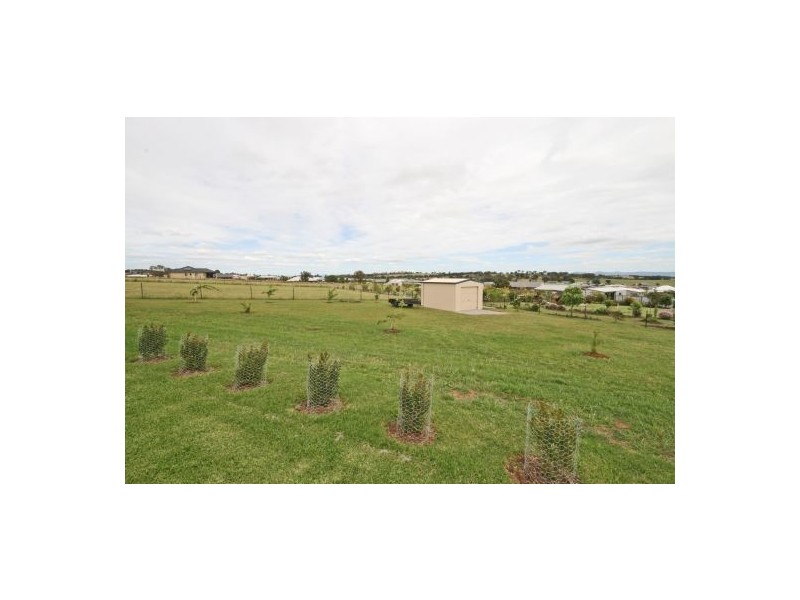 11 Daintree Circuit, Tamworth NSW 2340