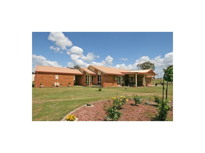 73 Greg Norman Drive, Tamworth NSW 2340