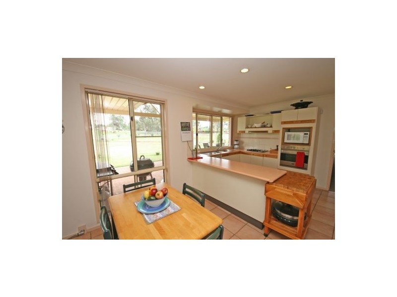 73 Greg Norman Drive, Tamworth NSW 2340