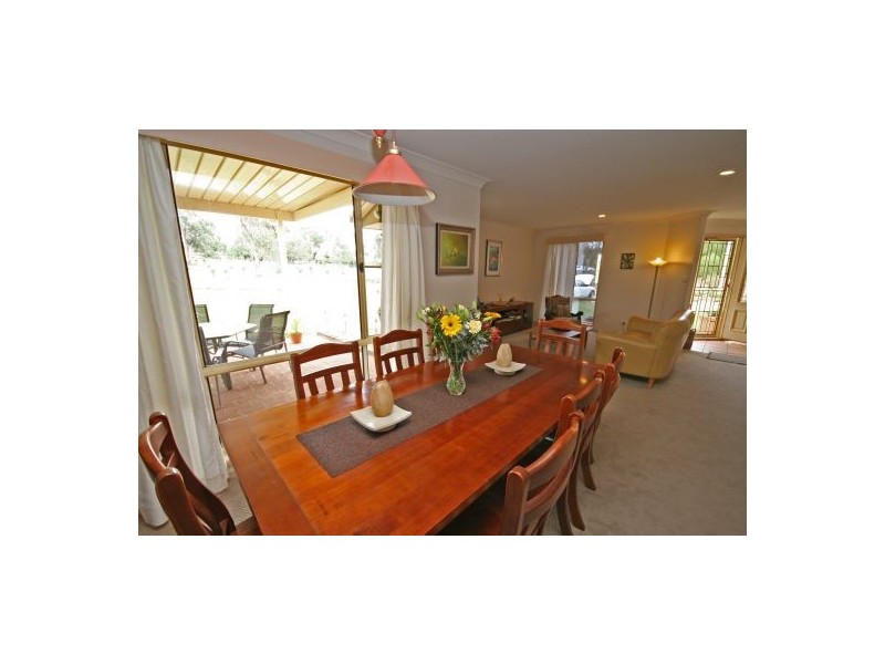 73 Greg Norman Drive, Tamworth NSW 2340