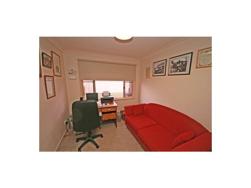 73 Greg Norman Drive, Tamworth NSW 2340