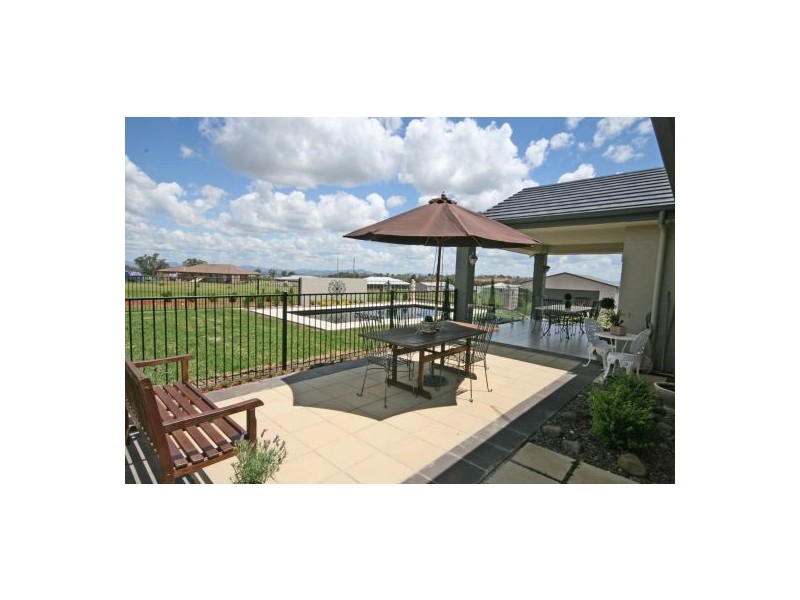 26 Flagstaff Road, Tamworth NSW 2340