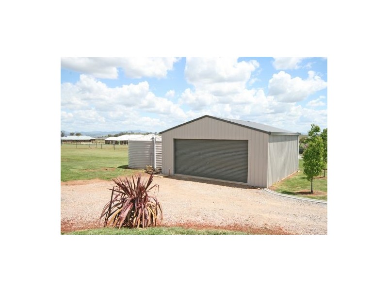 26 Flagstaff Road, Tamworth NSW 2340