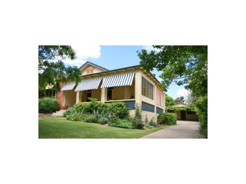 111 Fitzroy Street, Tamworth NSW 2340