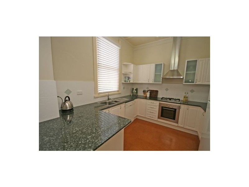 111 Fitzroy Street, Tamworth NSW 2340