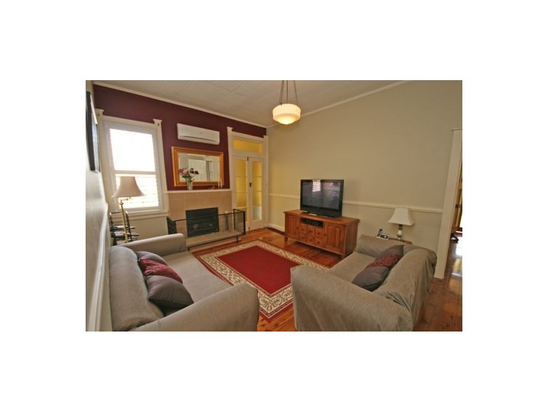 111 Fitzroy Street, Tamworth NSW 2340