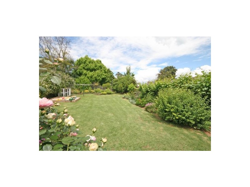 111 Fitzroy Street, Tamworth NSW 2340