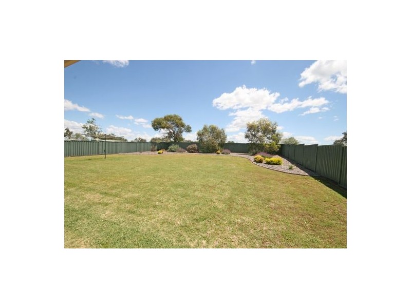 54 The Heights, Tamworth NSW 2340