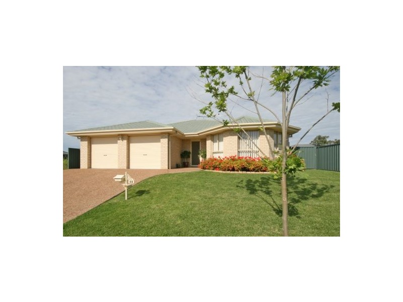83 The Heights, Tamworth NSW 2340