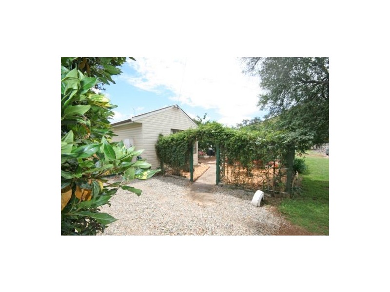 20 Victoria Street, Tamworth NSW 2340