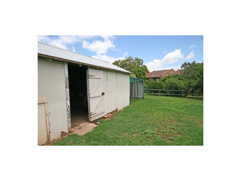 20 Victoria Street, Tamworth NSW 2340