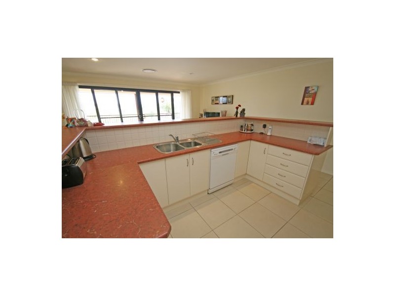 16 Ventnor Drive, Tamworth NSW 2340