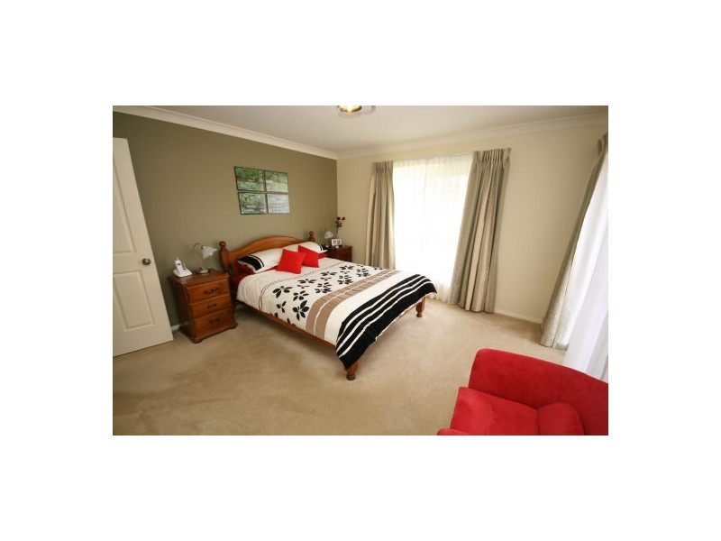 16 Ventnor Drive, Tamworth NSW 2340