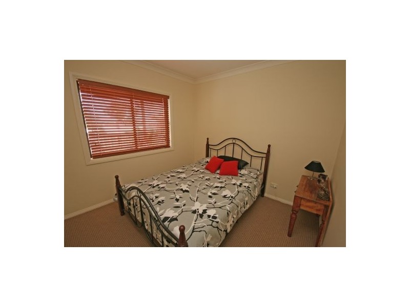 16 Ventnor Drive, Tamworth NSW 2340