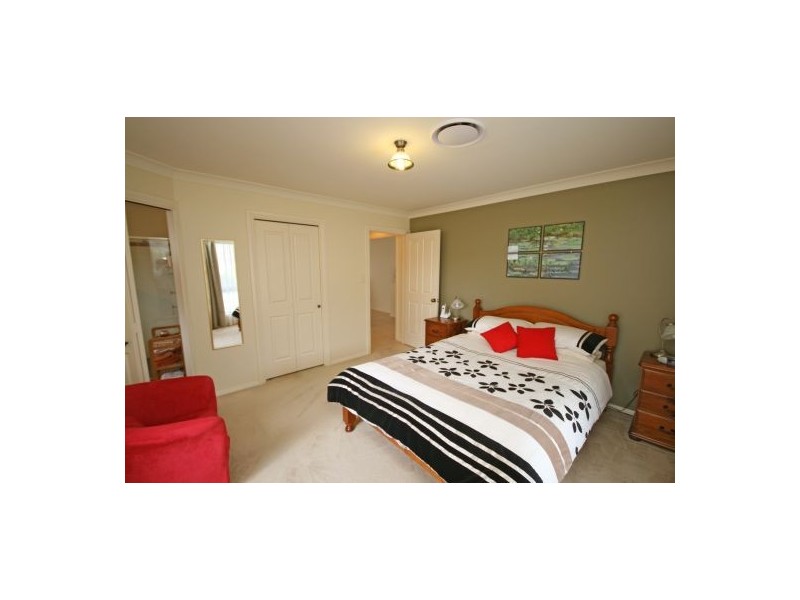 16 Ventnor Drive, Tamworth NSW 2340