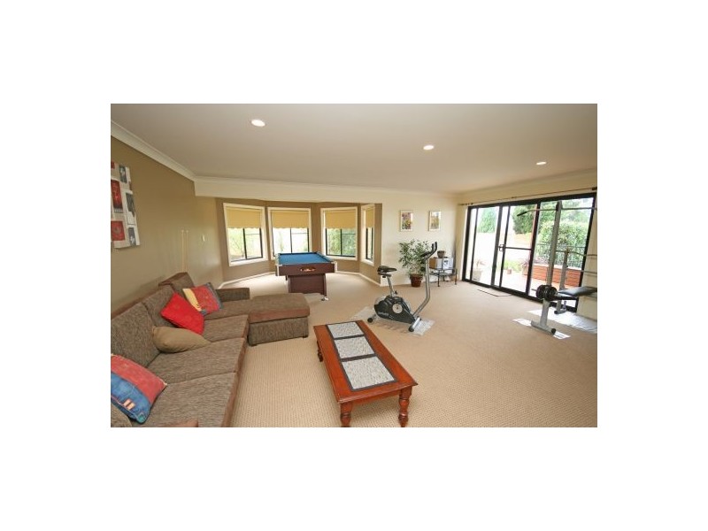 16 Ventnor Drive, Tamworth NSW 2340