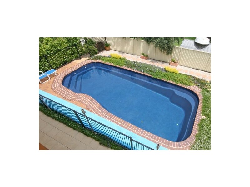 16 Ventnor Drive, Tamworth NSW 2340