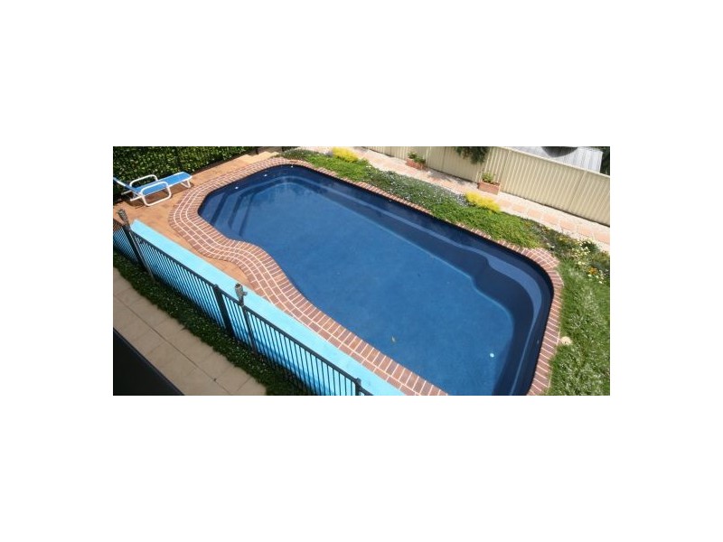 16 Ventnor Drive, Tamworth NSW 2340