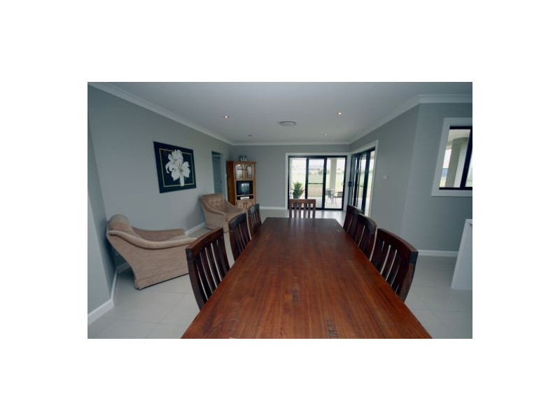 25 Palmer Drive, Tamworth NSW 2340