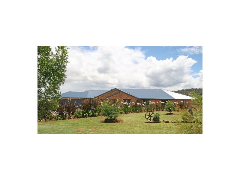 18 Browns Lane, Tamworth NSW 2340