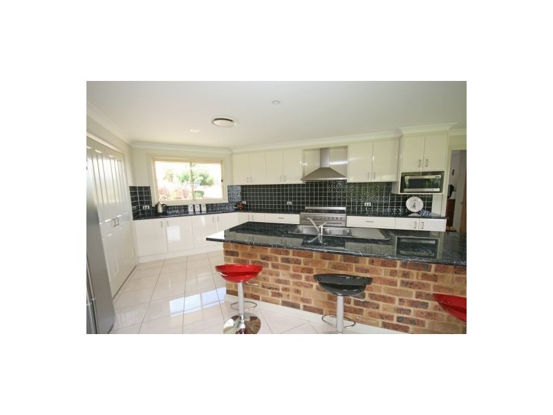 18 Browns Lane, Tamworth NSW 2340