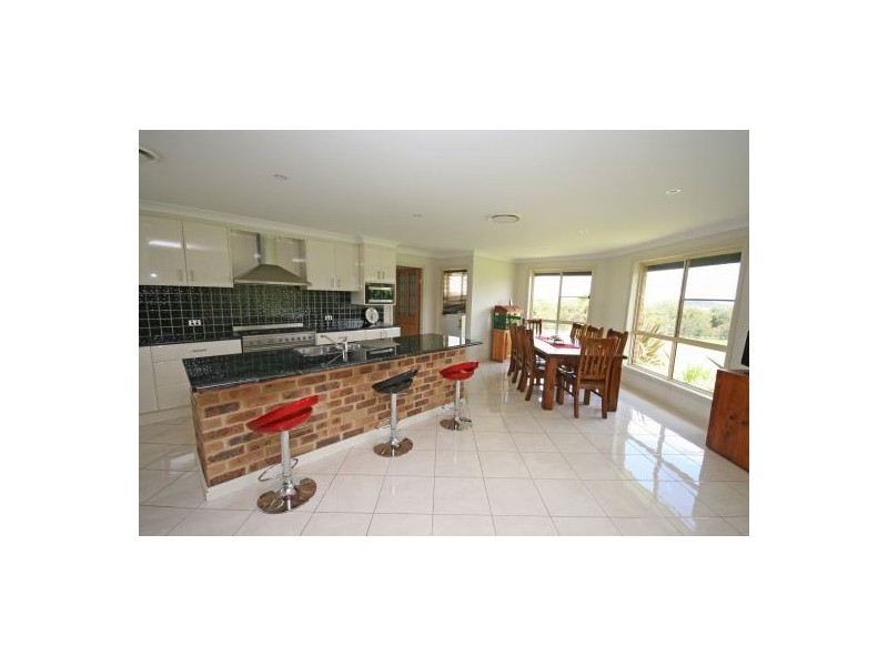 18 Browns Lane, Tamworth NSW 2340