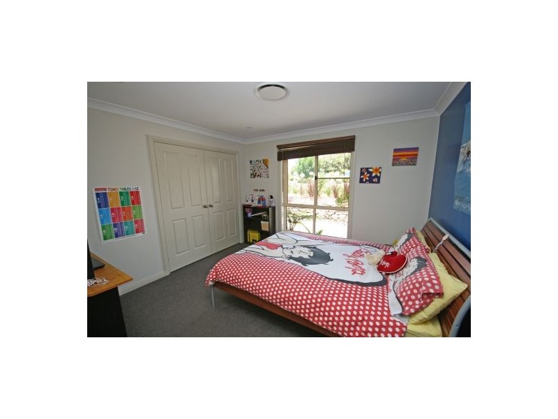 18 Browns Lane, Tamworth NSW 2340