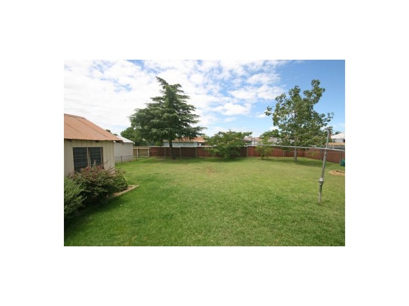 19 Edgeroy Street, Tamworth NSW 2340